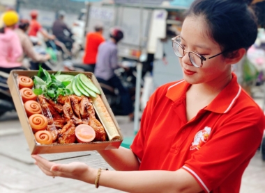 Review về Gà Nướng Cơm Lam Bảo Linh